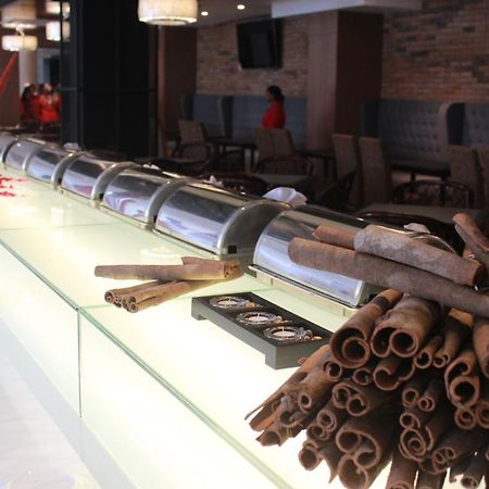 Hotel Excelsior Ίπο Εξωτερικό φωτογραφία