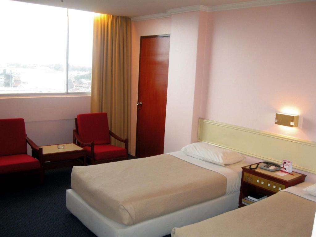Hotel Excelsior Ίπο Δωμάτιο φωτογραφία