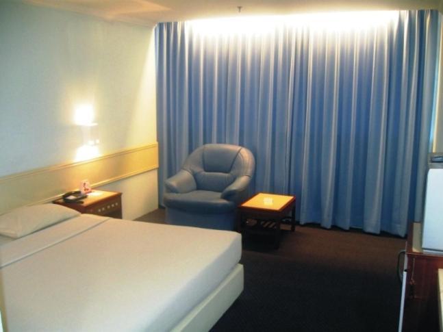 Hotel Excelsior Ίπο Δωμάτιο φωτογραφία