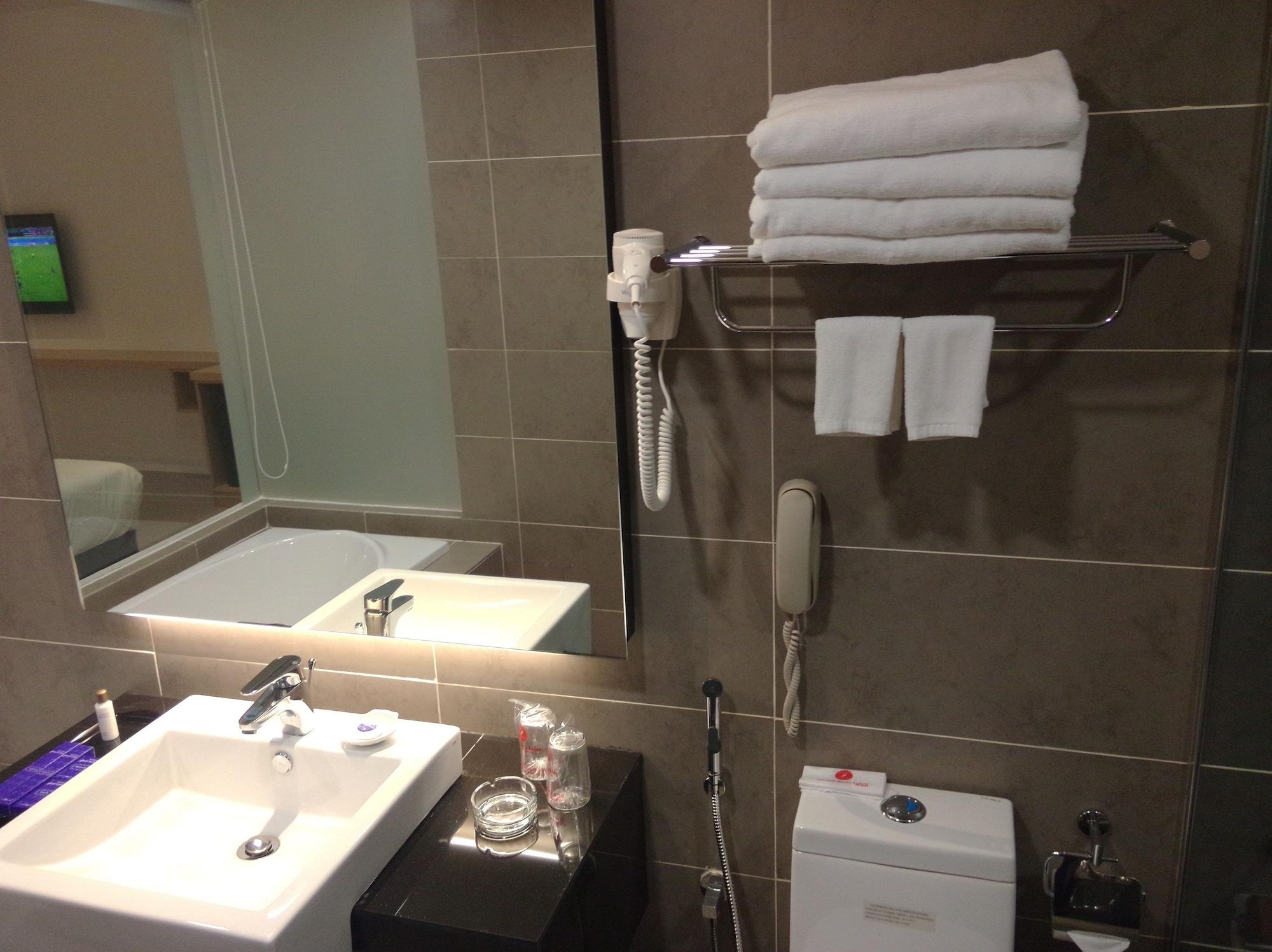 Hotel Excelsior Ίπο Εξωτερικό φωτογραφία