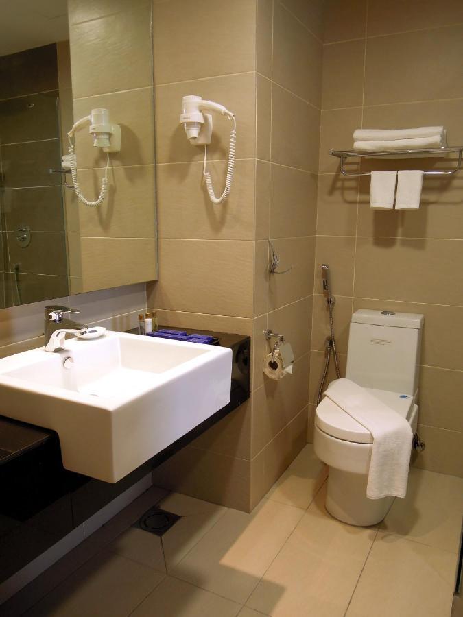 Hotel Excelsior Ίπο Δωμάτιο φωτογραφία
