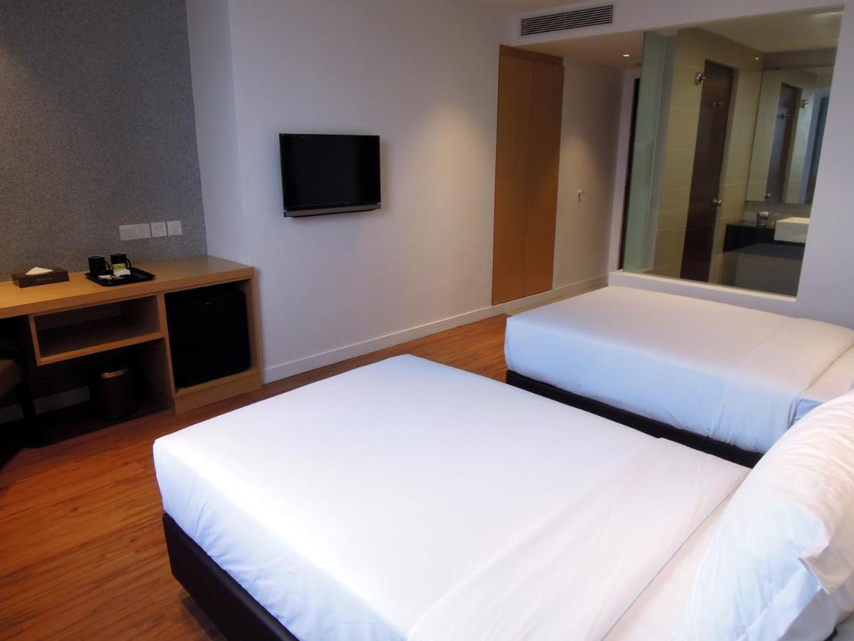 Hotel Excelsior Ίπο Δωμάτιο φωτογραφία