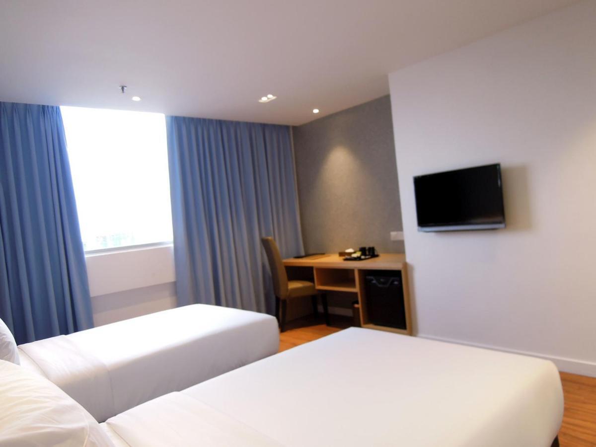 Hotel Excelsior Ίπο Δωμάτιο φωτογραφία